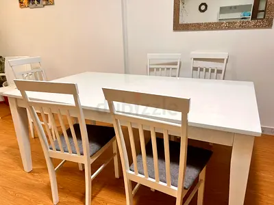 Dining table . Excellent condition cheap price