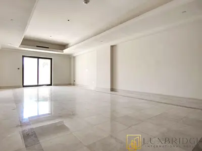 Vacant | Private Garden | Great Deal