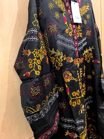 Khaadi 2piece embroidered brand new 12 medium size available