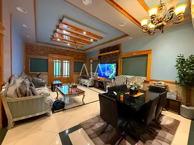 Elegant 5BR Villa | Private Lawn | Freehold