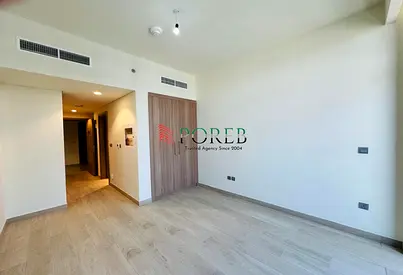 Unfurnished | High floor | 4 cheques