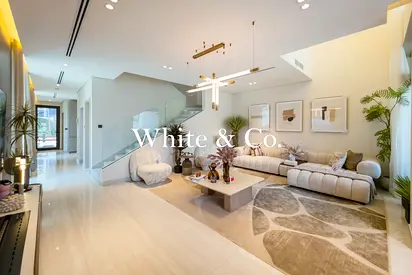 New | Luxury Townhouse | Private Garden