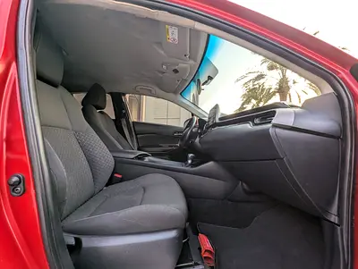 صورة 12 لـ 2020 Toyota C-HR