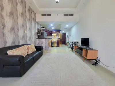 Distress deal | Studio | Book now