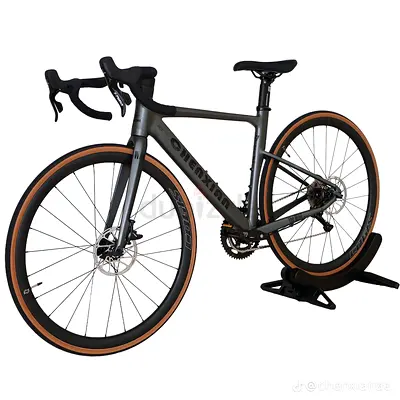 Road bicycle for adults
