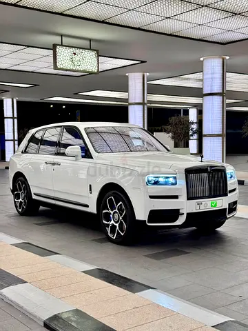 Rolls-Royce Cullinan Silver Badge VIP Edition 2023 | GCC Specs |