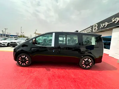 2026 Hyundai STARIA photo 4