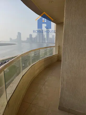 3 bedrooms and a living room, water view, parking,