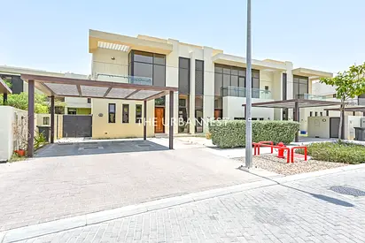 Modern Townhouse with Maids | 3 Bedroom | Richmond