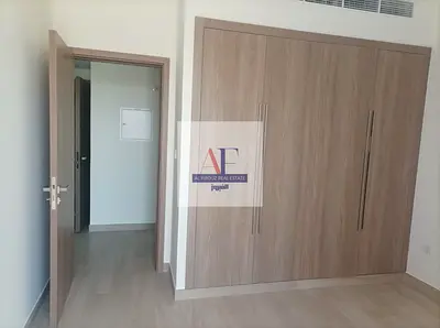 High floor / Prime location / Well maintained