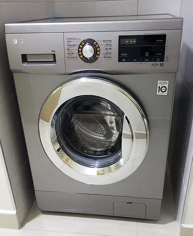 LG Front Load Washing Machine 7kg - Silver, Great Condition