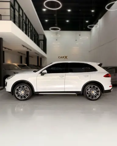 2016 Porsche CAYENNE photo 7