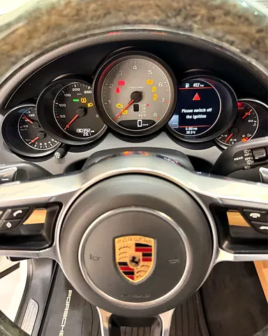 2016 Porsche CAYENNE thumbnail 16