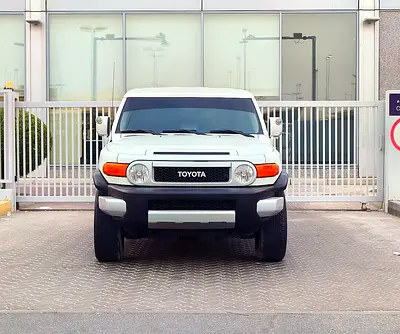 2022 Toyota FJ CRUISER photo 2