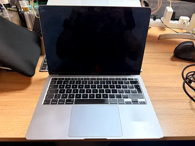 MacBook Air 13 inch 2020