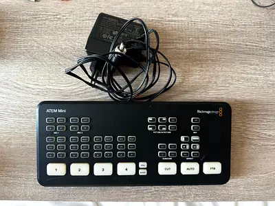 Blackmagic Atem Mini HDMI multi-input switcher (4 HDMI inputs) with power adapter