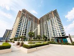 High Floor | Vacant | Walking Distance to Mall