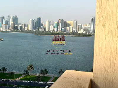 المجاز 3 🌟 غرفة وصالة مع بلكونة وباركينغ، إطلالة جزئية بحرية، حمام واحد وشقة مضوية. الإيجار 37 ألف سنوياً. فرصة مميزة!