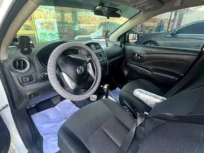 2018 Nissan VERSA 照片 7