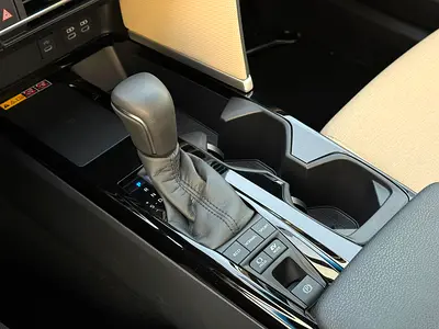 صورة 18 لـ 2026 Toyota CAMRY