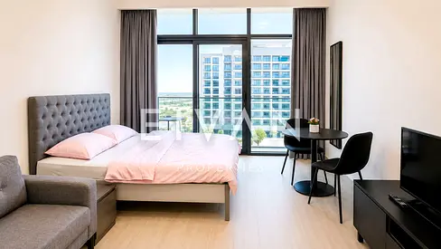 Modern Studio | Pool & Gym | Vacant