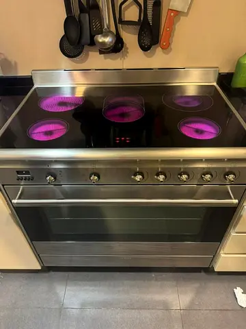 Smeg new model cooker full electrice with fan digital good condition 90/60 cm