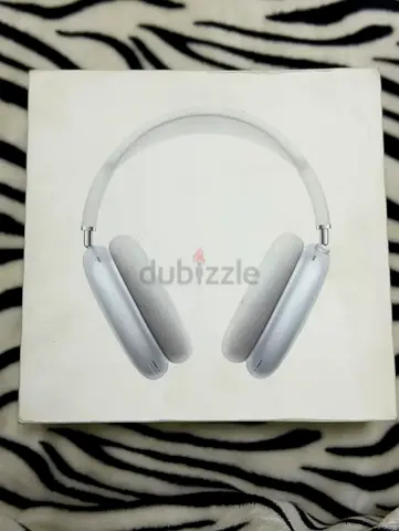 Apple Air pod max silver brand new