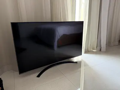 LG Smart TV – Excellent Condition