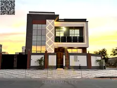 Corner villa with a distinctive design. Price includes electricity, water, air conditioning, and reg