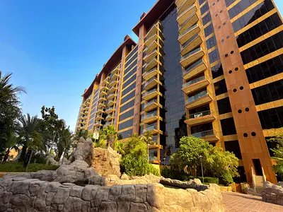 Beachfront Living | Private Terrace | Large Layout