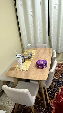 Dinning Table with 6 Seater