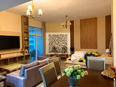 experinece modern lauxury in this beautifully designed studio apartment offerintg a peerfect blend o