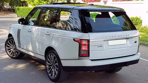 ELITE WHITE RANGE ROVER VOGUE V8 — F.S.H — SUPERCHARGED — TOP RANGE — LOW MILEAGE