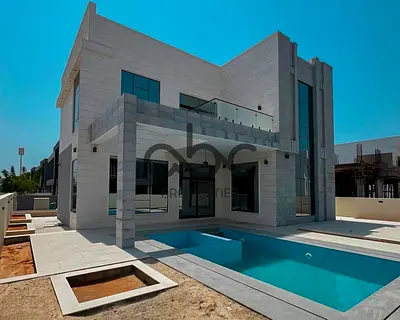 Corner Villa | Luxury 5BR | Private Pool | Vacant