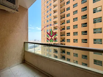شقة واسعة 1 غرفة وصالة للإيجار في أبراج البحيرة B6، مدينة الإمارات | 27,000 درهم