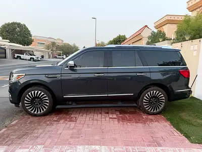 صورة 4 لـ 2021 Lincoln NAVIGATOR