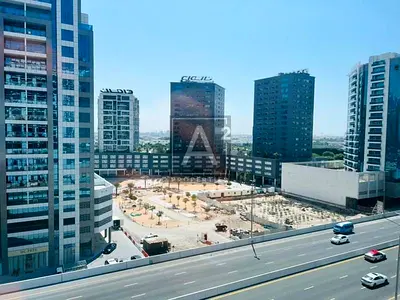 READY TO MOVE | PRIME LOCATION | UNFURNISHED