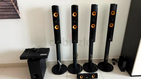 LG 3D Blu-ray wireless 1200W 5.1 Channel Home Theater