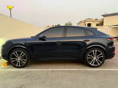 2024 Porsche CAYENNE photo 8