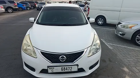 2015 Nissan TIIDA — миниатюра 3