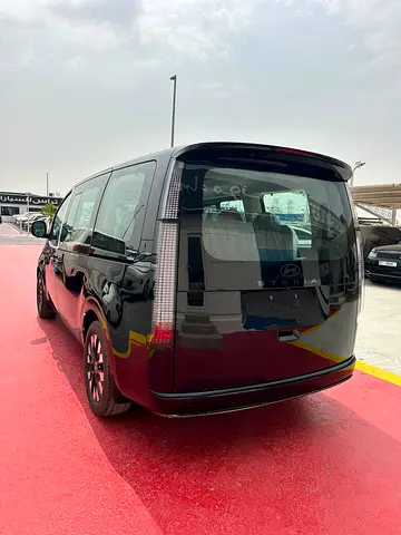 2026 Hyundai STARIA photo 8