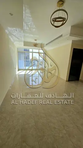 شقة 3 غرف وصالة للإيجار السنوي في الروضة 1 بعجمان – 3 حمامات، بلكونة، خزائن بالحائط، باركن داخل البناية وسعر 60 ألف