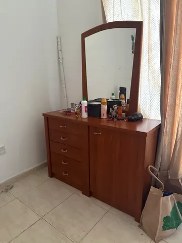 Wooden Dresser with Mirror and 6 Drawers - Good Condition