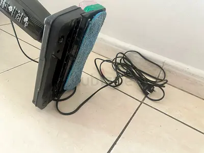 Electric vacuum Mop / Floor Cleaner with Microfiber Pad - Used