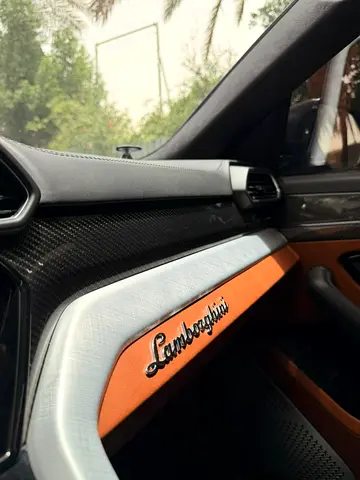 2021 Lamborghini URUS — миниатюра 16