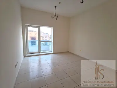 Bright and Spacious | Unfurnished | Community View