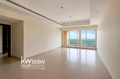 HIGH FLOOR I BRIGHT LAYOUT I UNFURNISHED