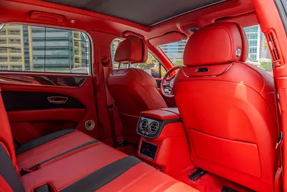 2024 Bentley BENTAYGA — миниатюра 19