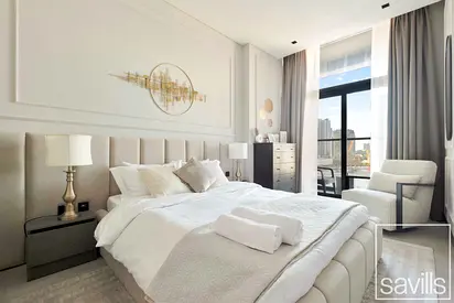 Vacant | Canal View | Upgraded | Furnished