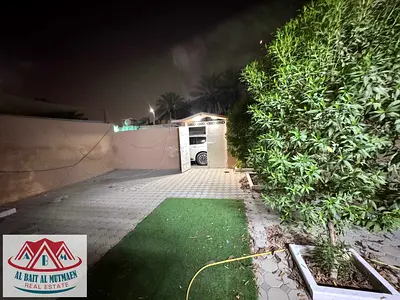 بيت خمسة غرف و صالة في الجزات